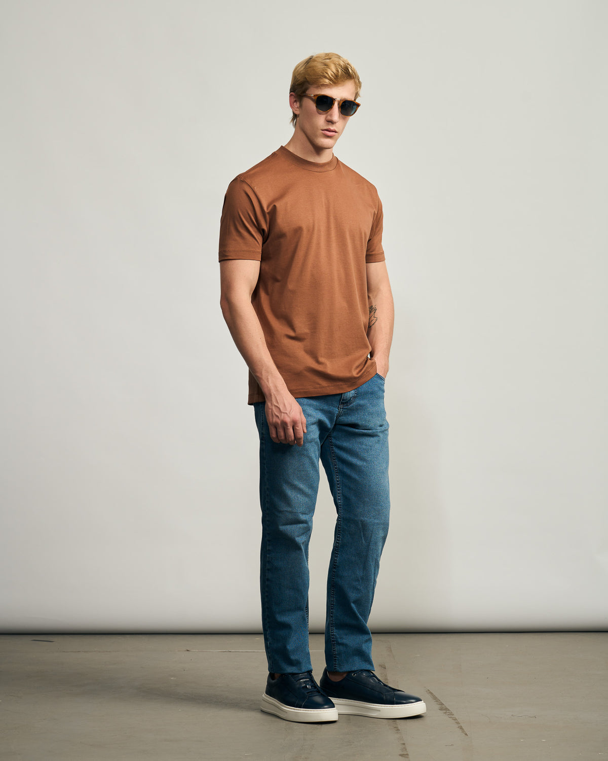 Camiseta Gola Alta Suedine Premium